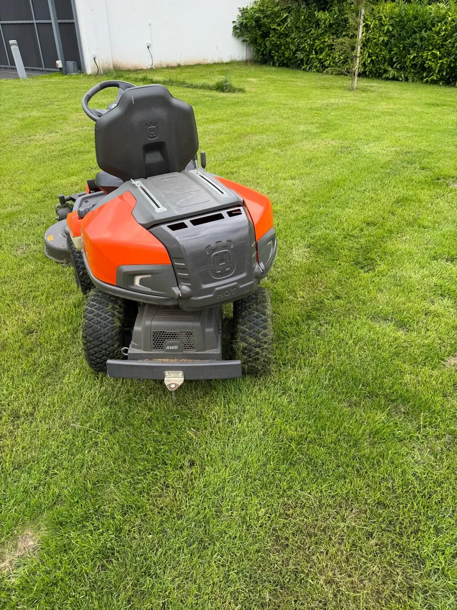 Husqvarna R 320X AWD Rider Lawnmower - Image 2