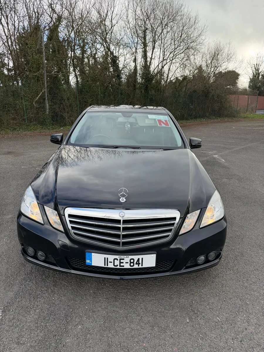 Mercedes E200 2011 - Image 1