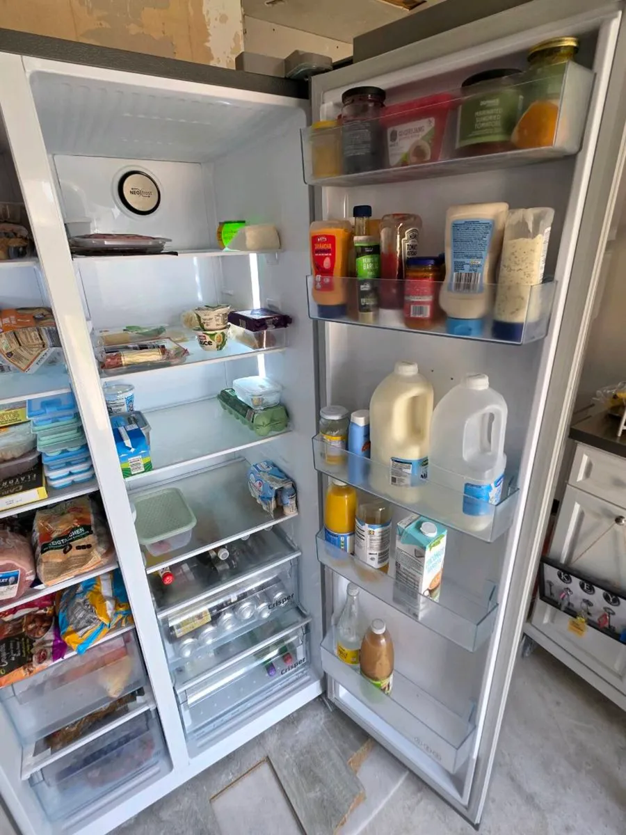 Beko American Style Fridge freezer - Image 4