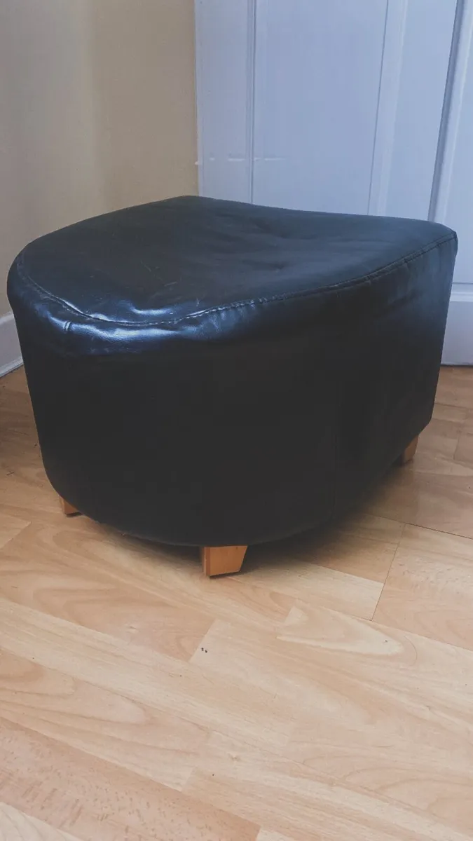 Sofa & 2Armchairs with foot stool - Image 2