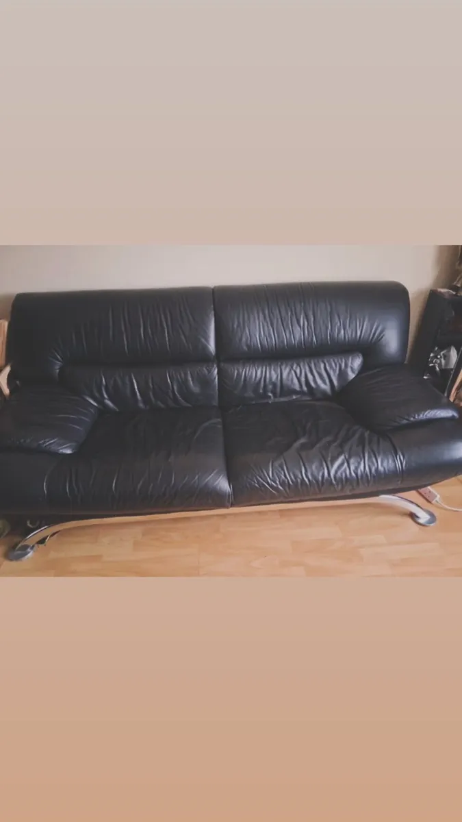 Sofa & 2Armchairs with foot stool - Image 3