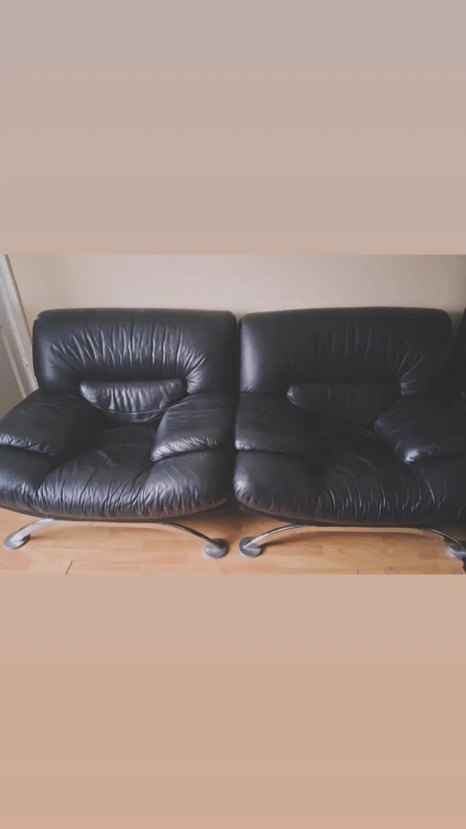 Sofa & 2Armchairs with foot stool - Image 1