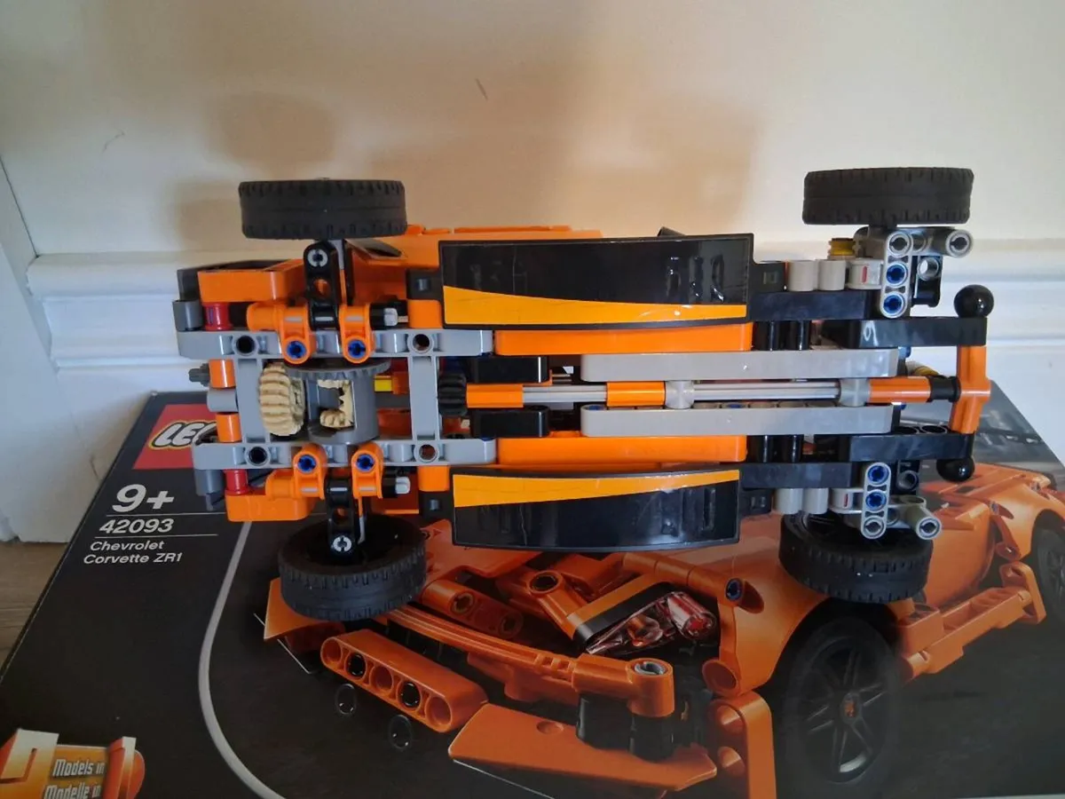 Lego technic car - Image 4