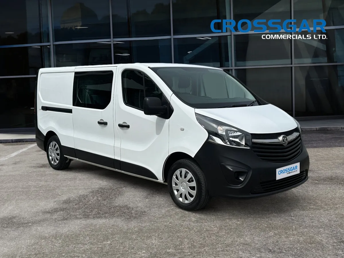 FACTORY 6 SEATER CREW VAN - Image 1