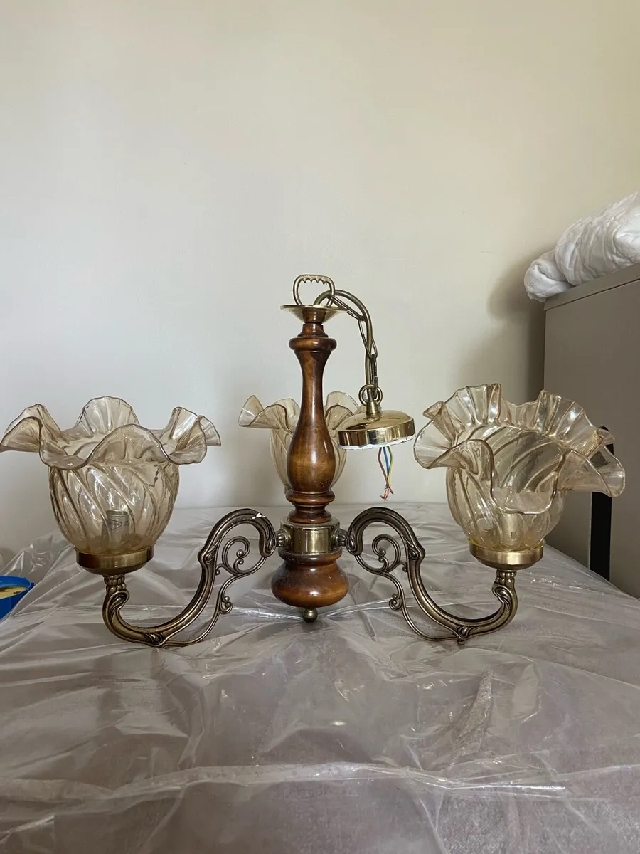 Chandelier light - Image 1