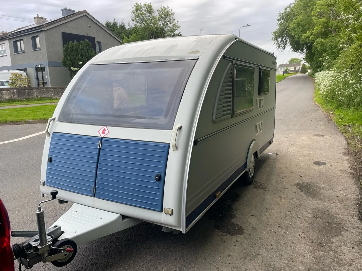 Light weight 750kg caravan - Image 2