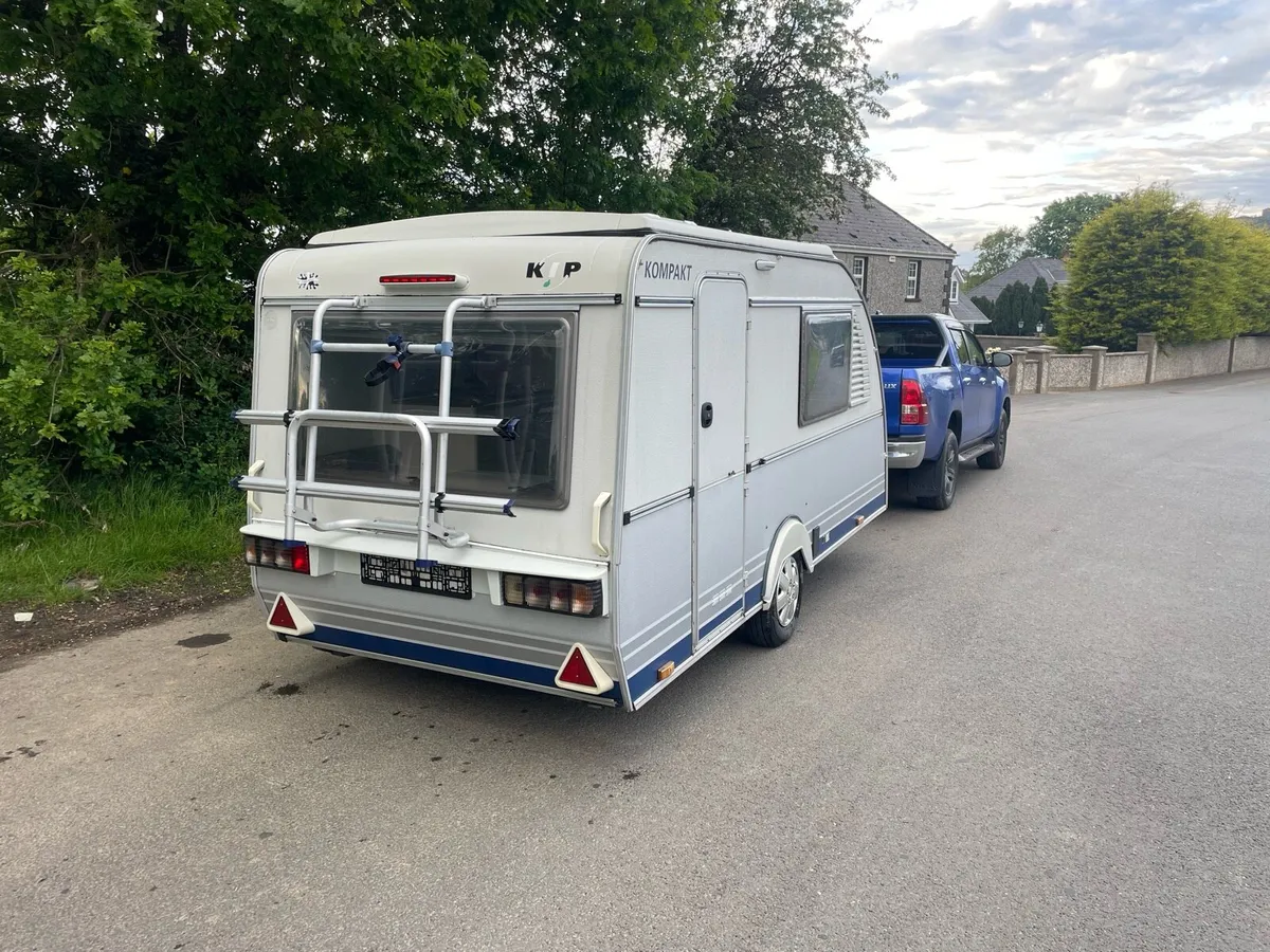 Light weight 750kg caravan - Image 4