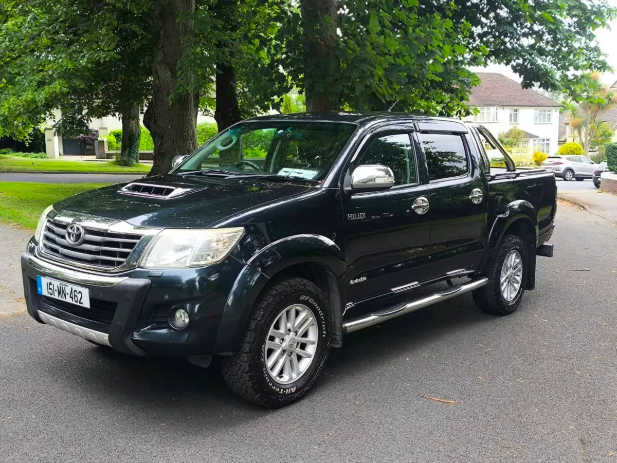 2015 HILUX 3.0 D4D INVINCIBLE AUTOMATIC - Image 3