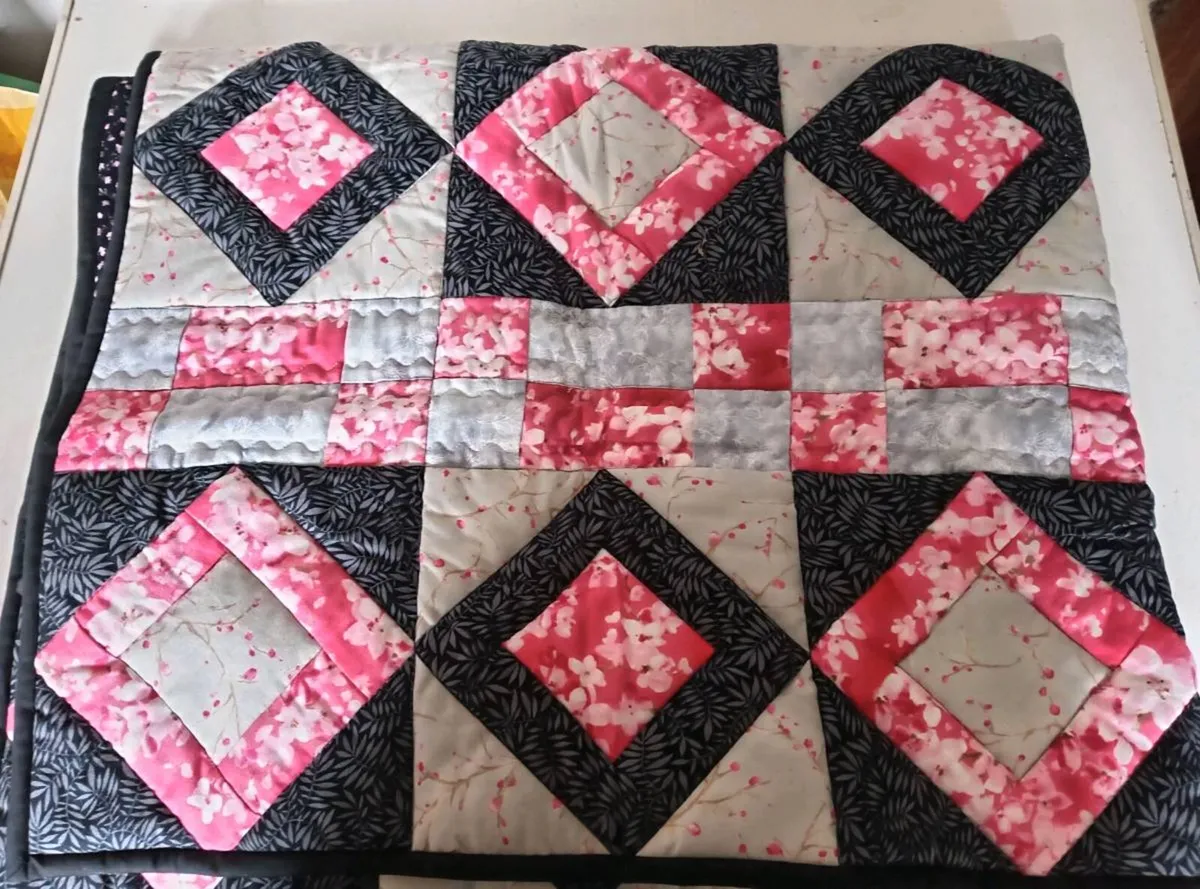 Lapsize? Handmade Quilt - Image 3