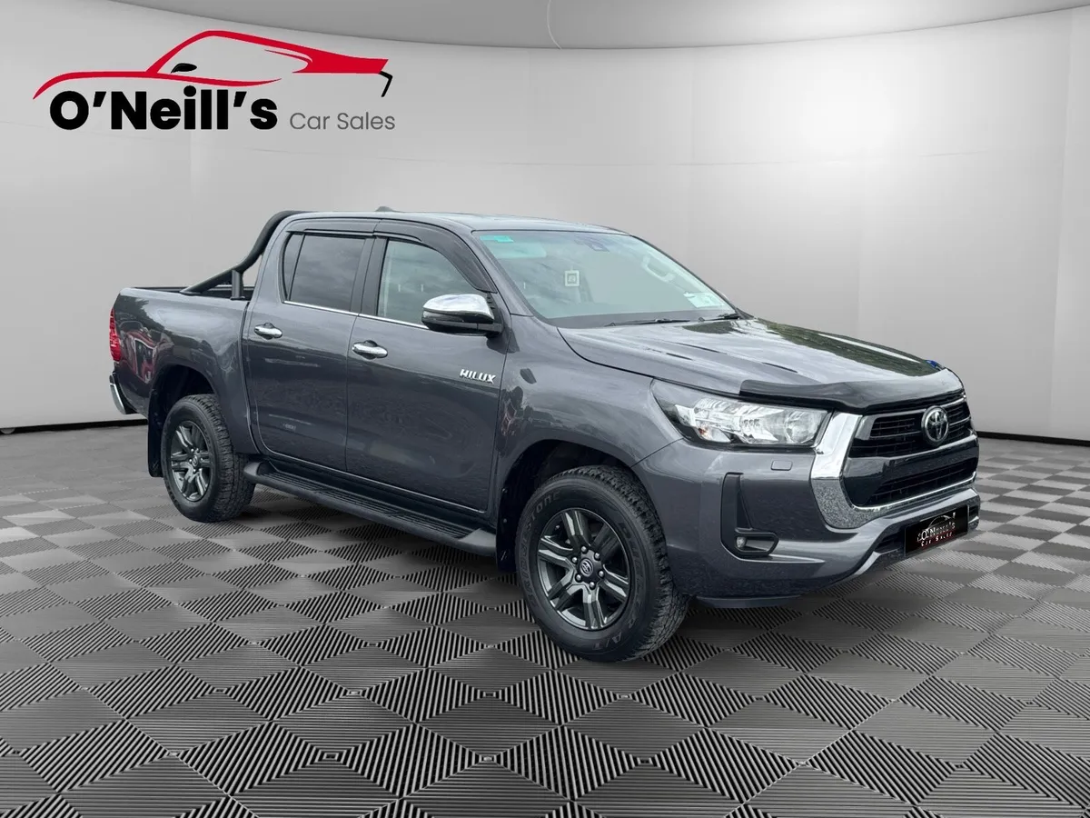 Toyota Hilux 2025 2.8 SR5 MANUAL NO VAT!!! #388 - Image 1