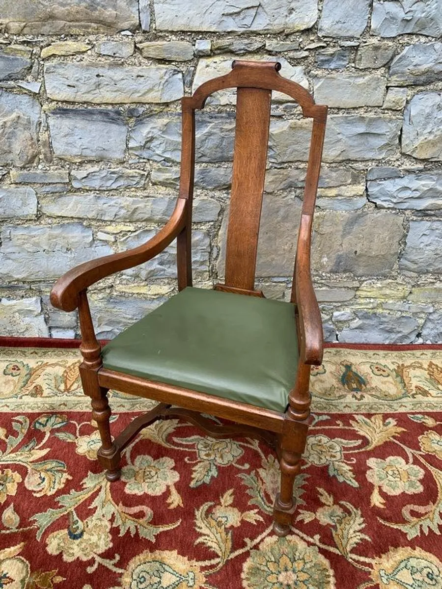 Arts and Crafts Oak Armchair. - Image 3