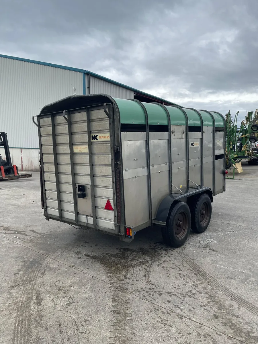 NC Twin Axle 12x6 Livestock Trailer - Image 4