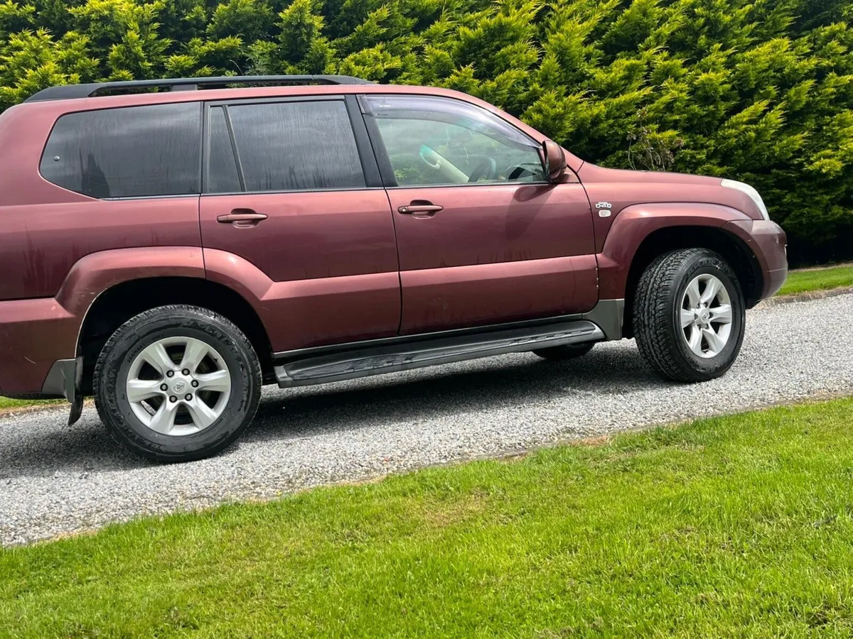 2007 Toyota Land Cruiser LC5 - Image 2