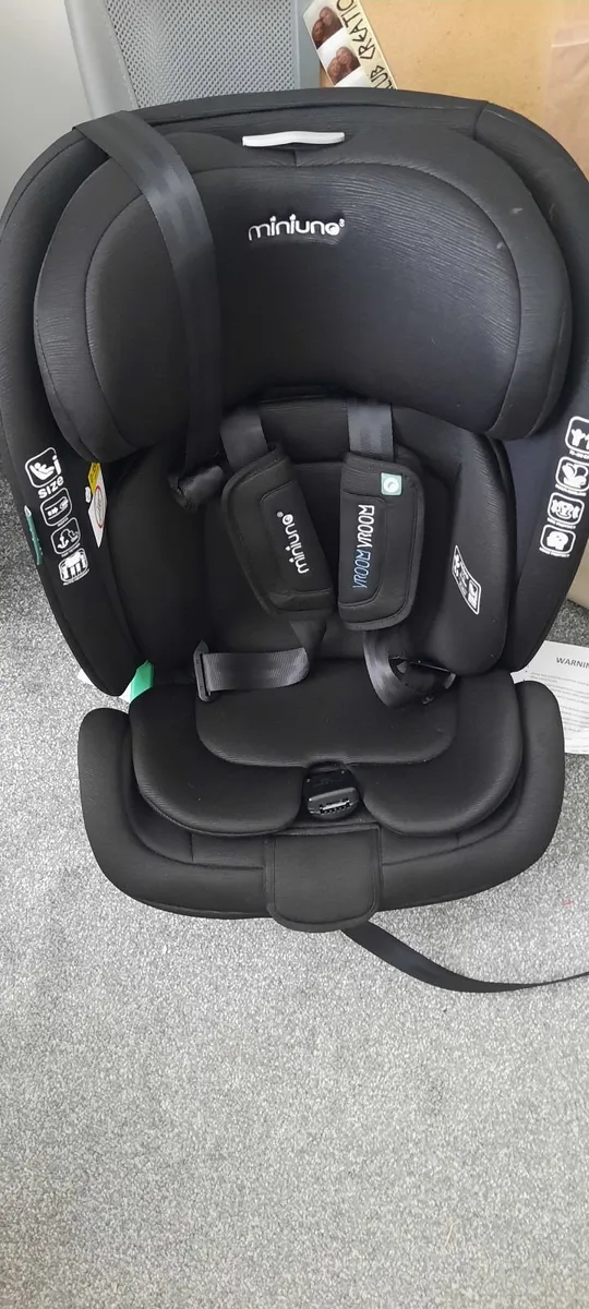 Carseats - Image 1