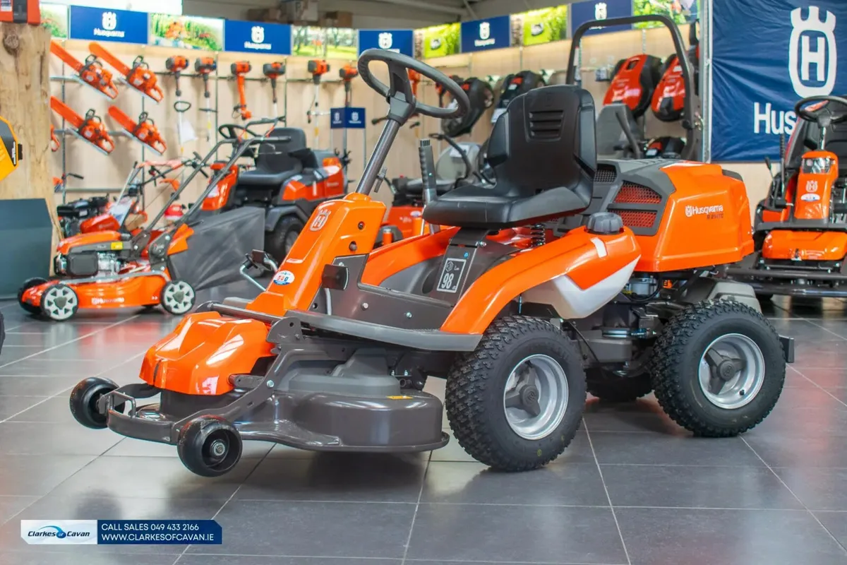 Husqvarna R 214 TC Rider Lawnmower | Ride on mower - Image 1