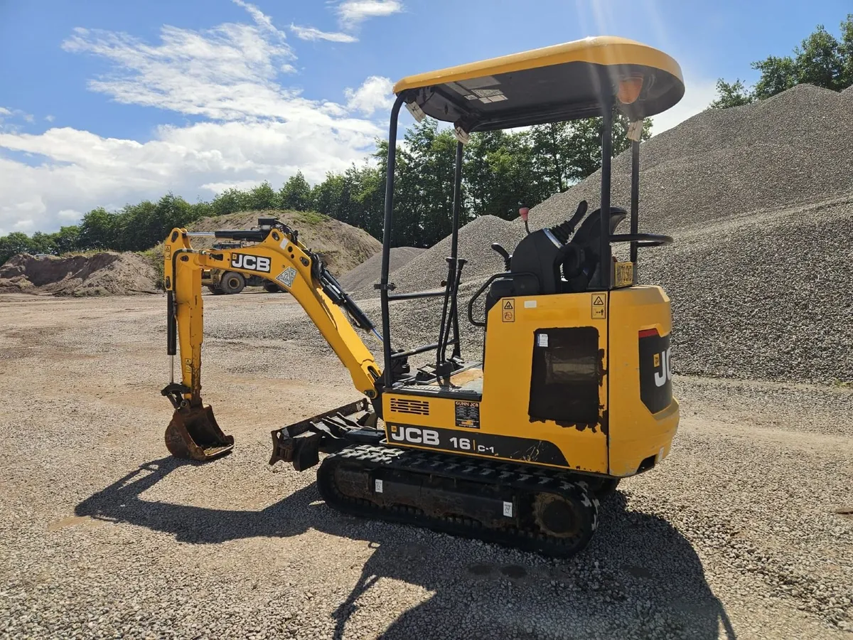 JCB 16C-1 1.6 ton Mini Digger - Image 1