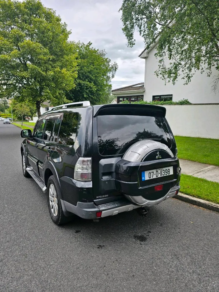 Mitsubishi Pajero 5 Seater Commercial Auto - Image 4