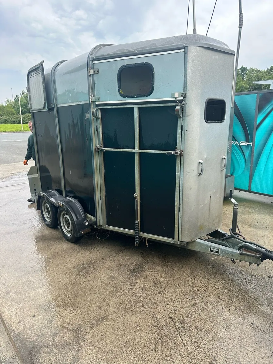 Ifor williams horse box 505 classic - Image 1