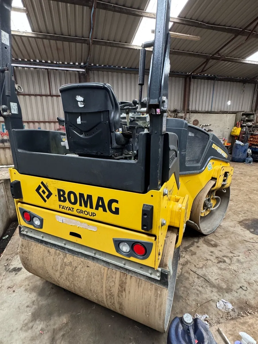 Bomag 138 roller - Image 3