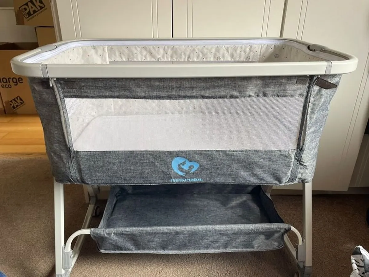 Bedside Cot with wheels - Bellababy - Image 2