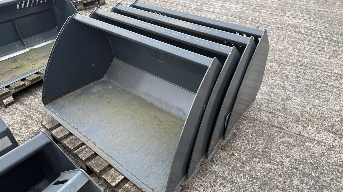 Avant General Bucket, 1300mm HD, 370L - Unused - Image 1