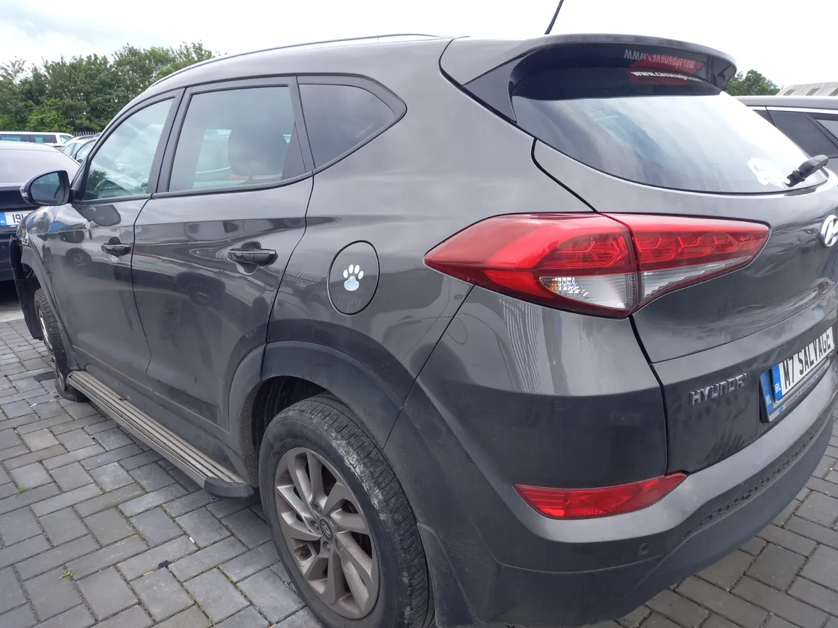 2016 Hyundai Tucson - Image 2