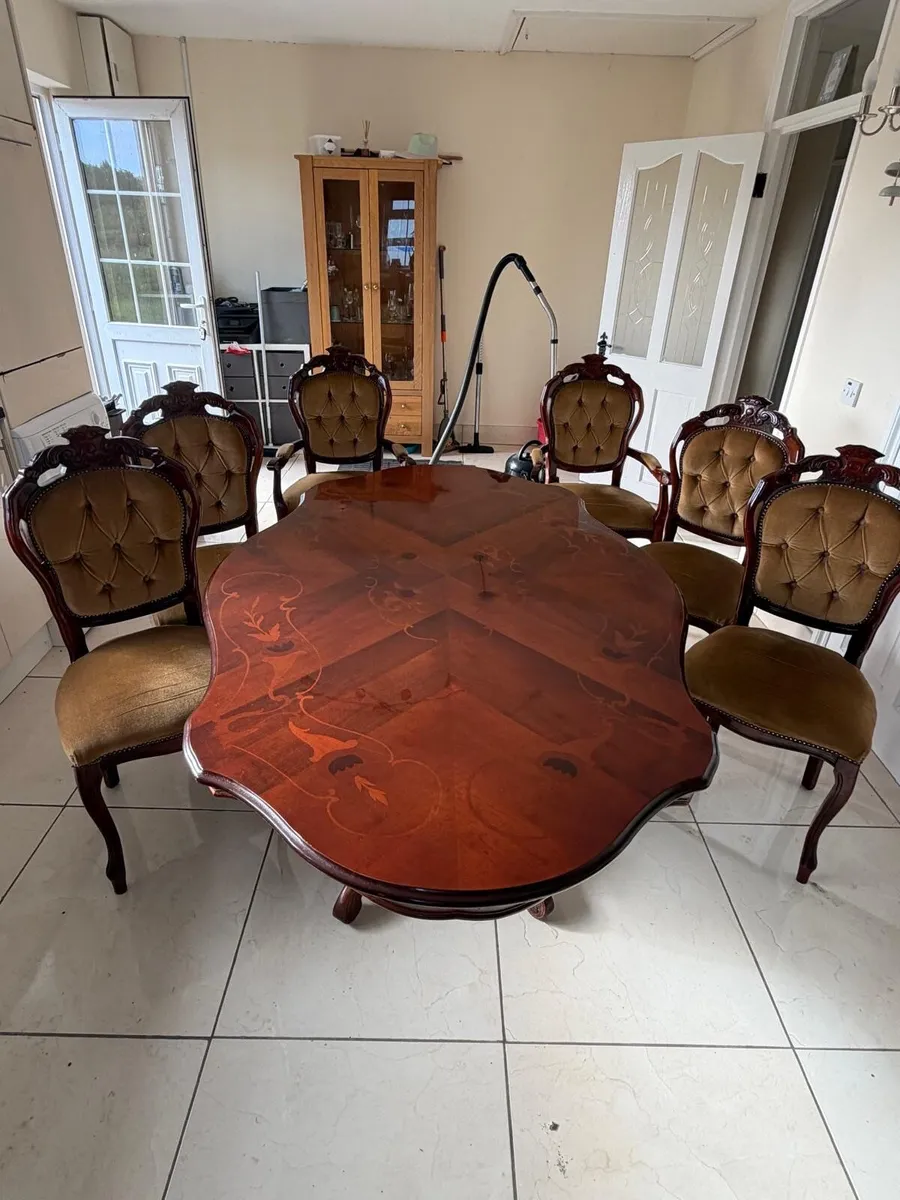 Dining table & 6 chairs - Image 4