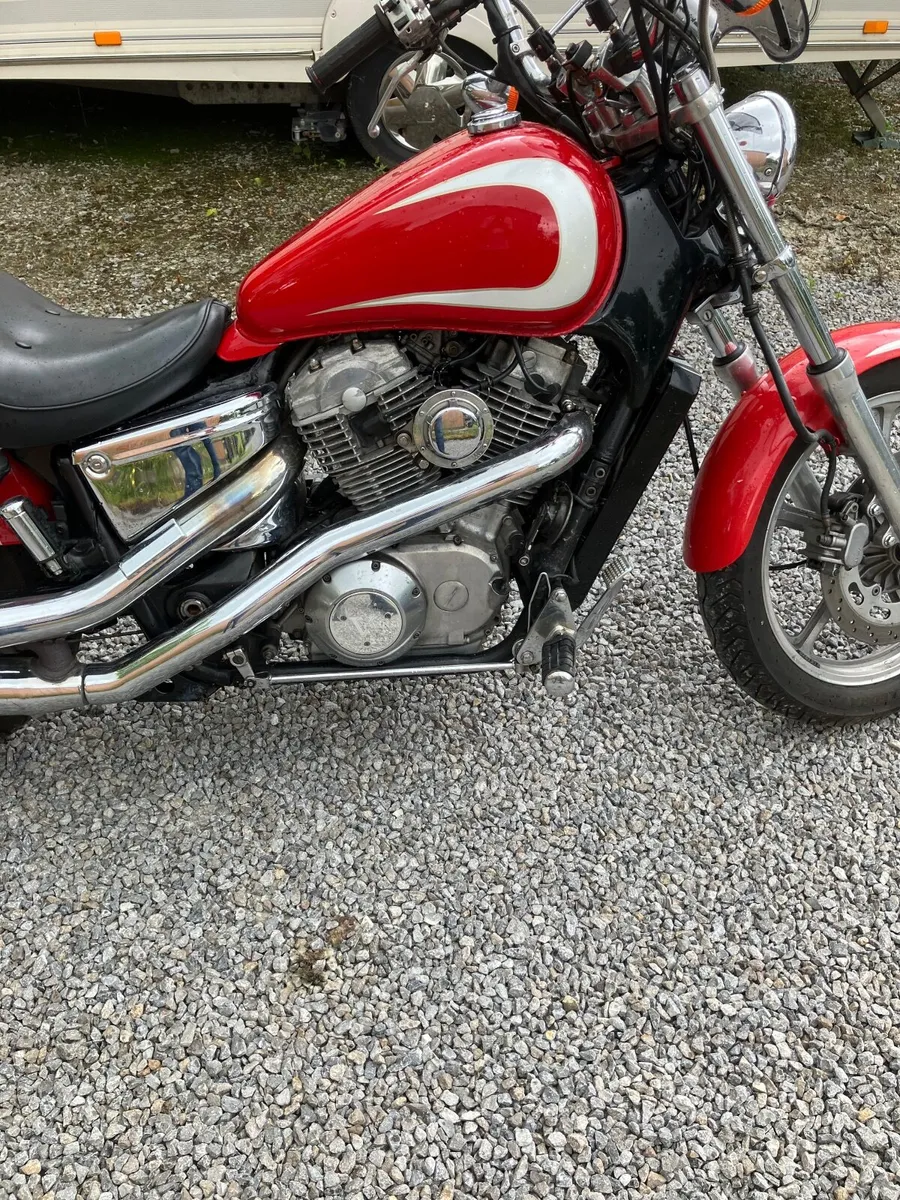 Honda 1100 silver shadow - Image 2
