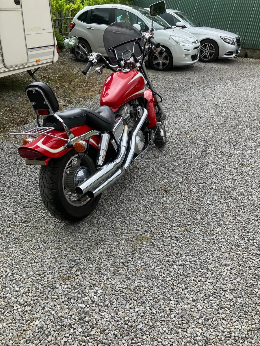 Honda 1100 silver shadow - Image 3