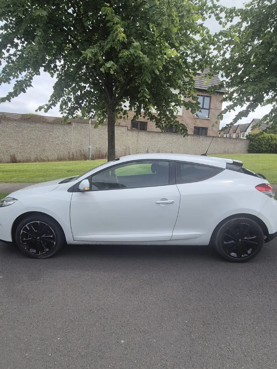 Renault Megane 2013 - Image 1