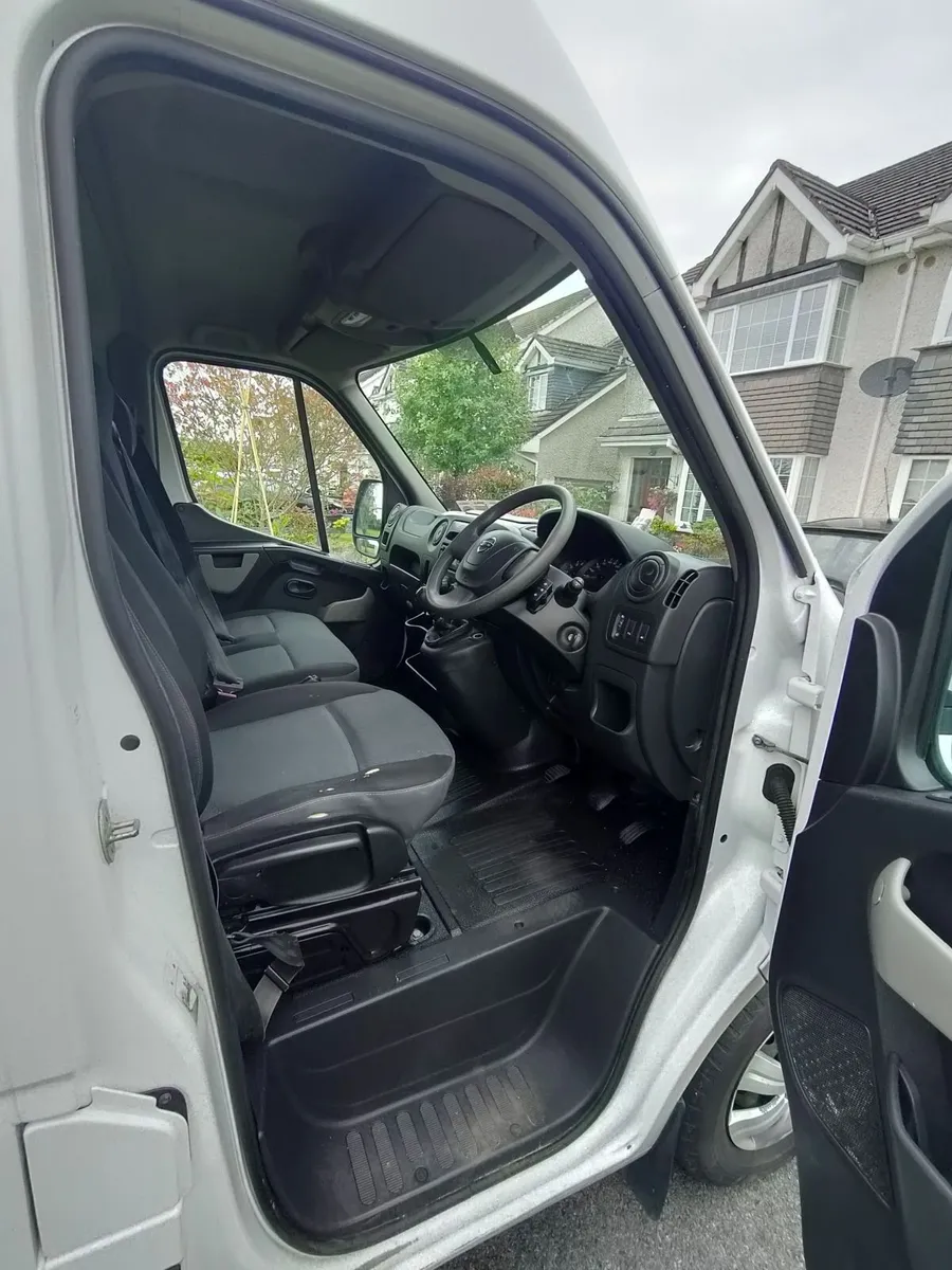 Nissan NV400 2019 - Image 4