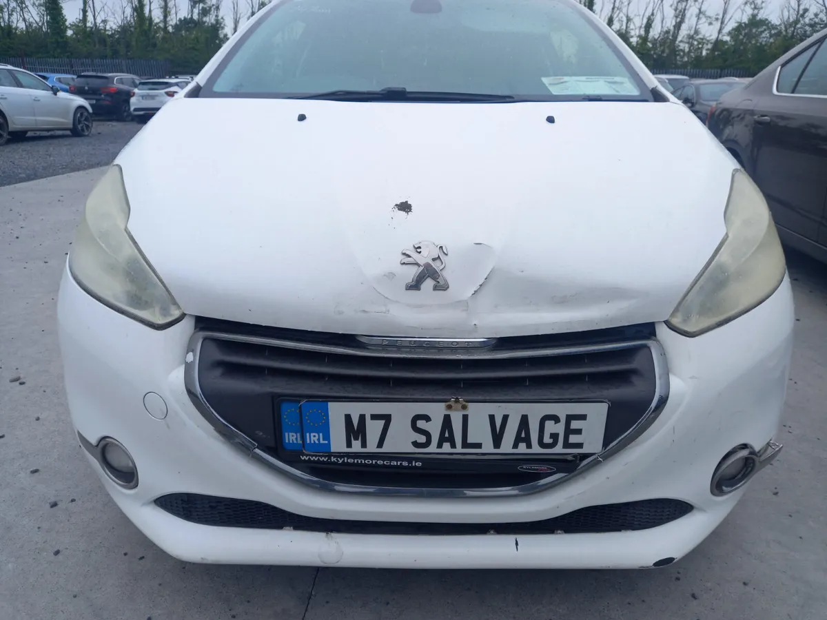 2013 Peugeot 208 - Image 1