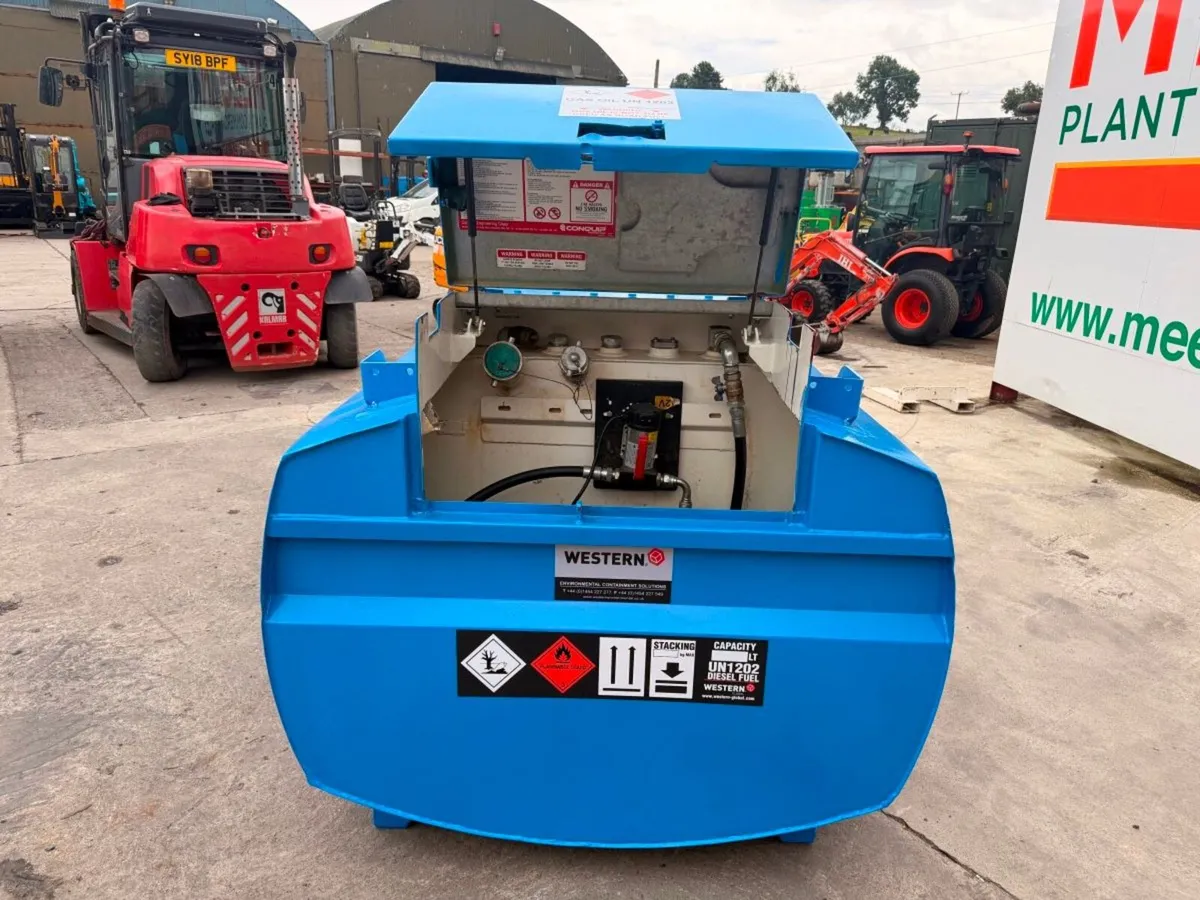 1500 litre western fuel bowser with adblue compart - Image 4