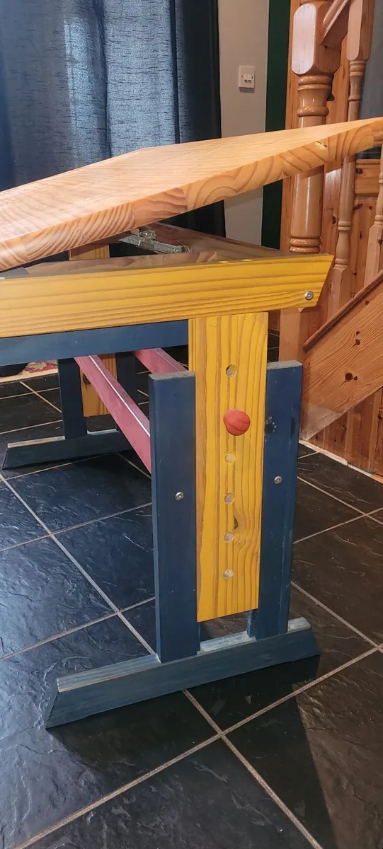 Childs desk - Image 2