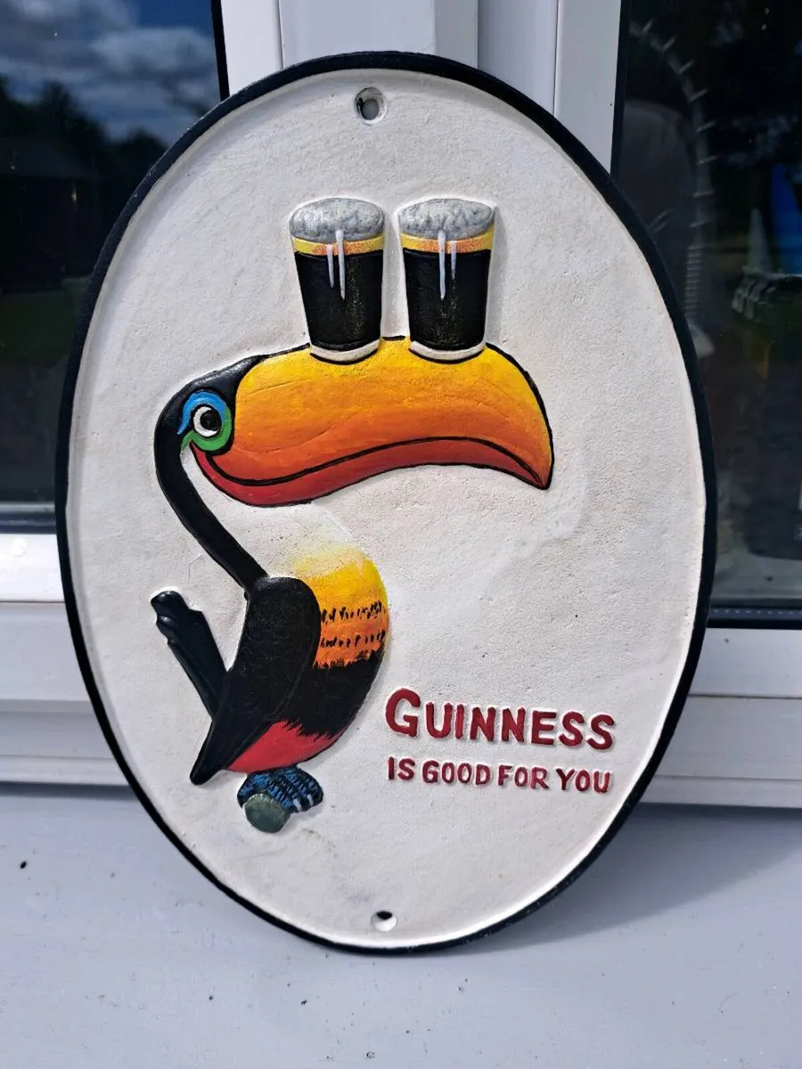 Guinness 2 pints cast iron sign