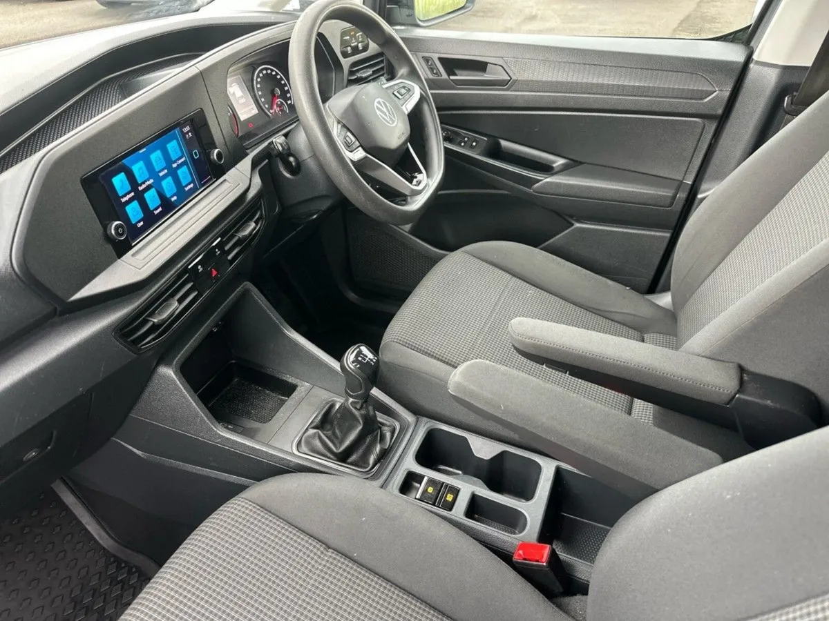 Volkswagen Caddy BUSINESS 2.0TDI 75HP MANUAL - Image 3