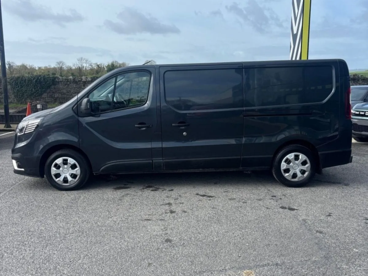 Renault Trafic 130bhp lwb trafic ex vat price DISP - Image 4