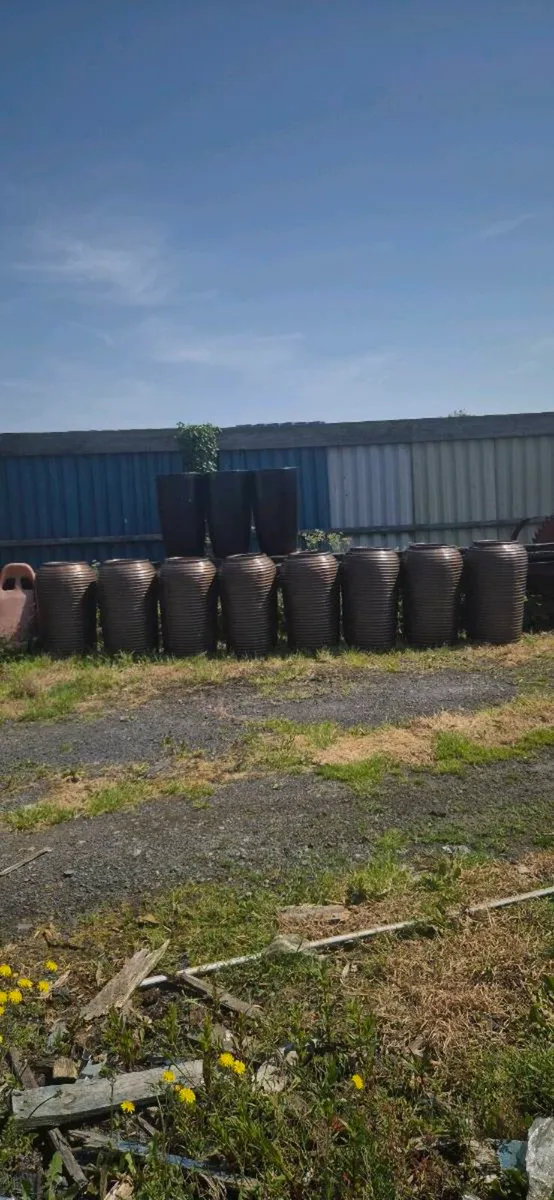 3ft plant pots - Image 2