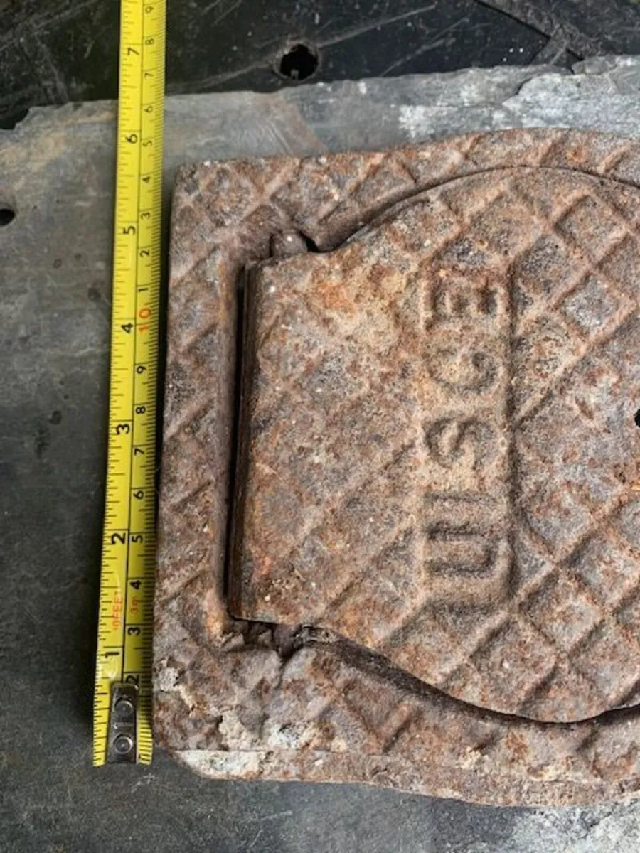 UISCE old Irish stop cock cover - Image 3