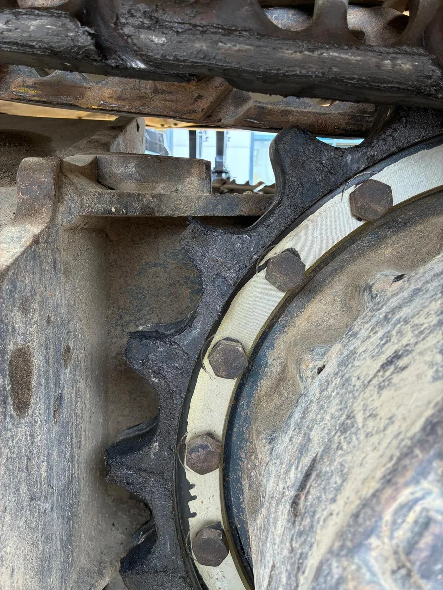 Komatsu PC210LCI-10 - Image 4