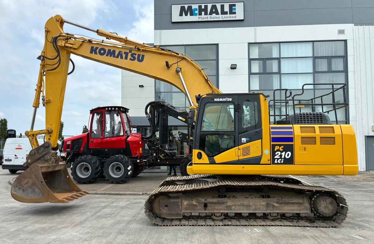 Komatsu PC210LCI-10 - Image 2