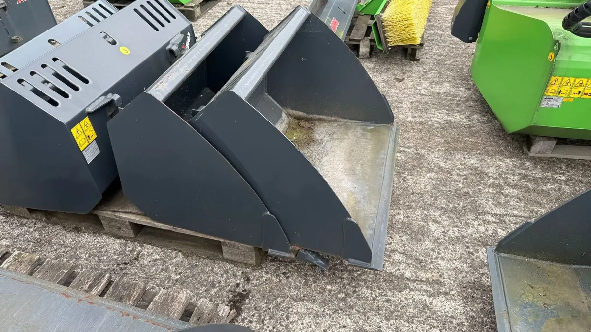 Avant General Bucket, 900mm, 190L - Unused - Image 1