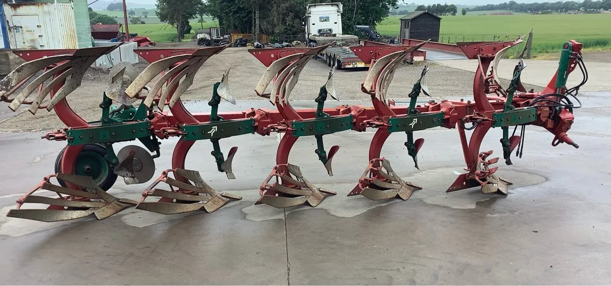 Kverneland Plough - Image 2