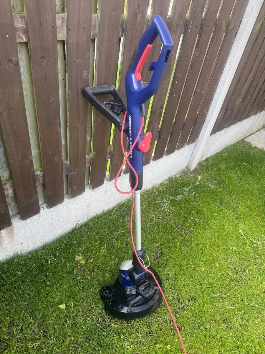 Grass trimmer - Image 1