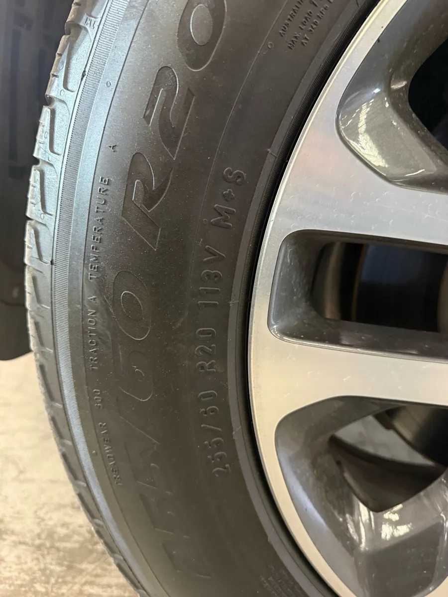 5 Genuine Range Rover 20” alloys - Image 4