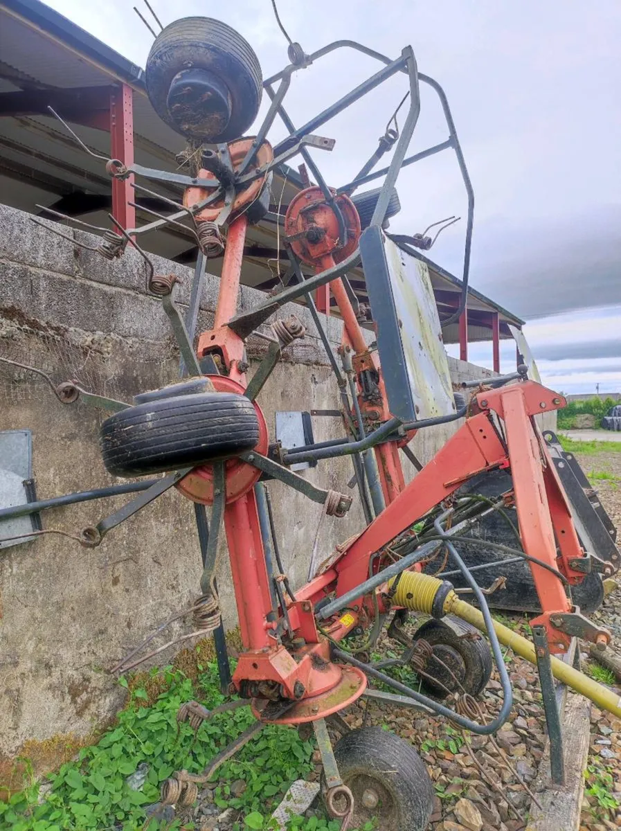 6 rotary hay turner - Image 2