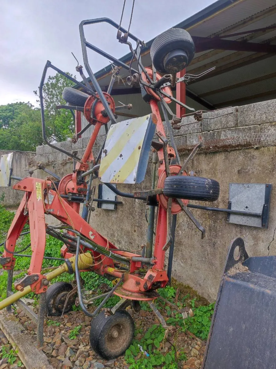 6 rotary hay turner - Image 3