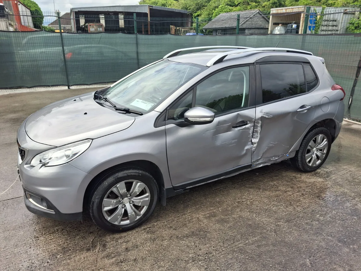 2017 Peugeot 2008  Active puretech - Image 2