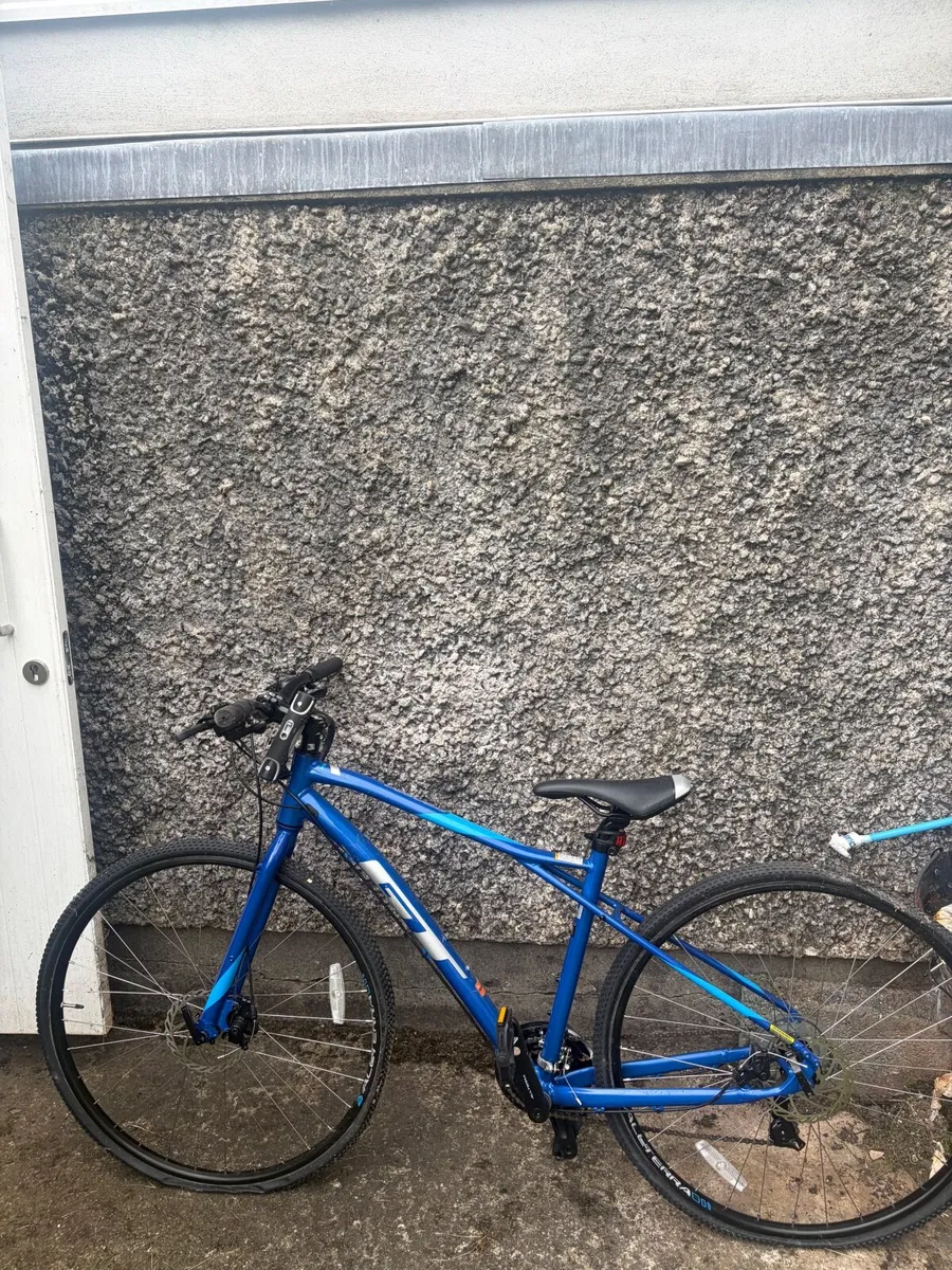 GT Transeo Sport Tourney City Bike - Image 1