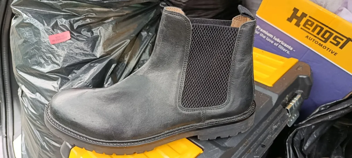 high-top leather boot size 44 - Image 4